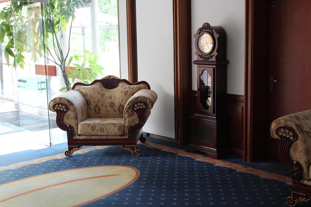 Berghotel Hamburg Blick エクステリア 写真