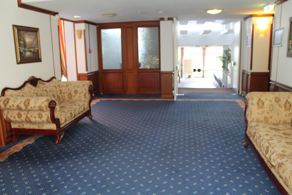 Berghotel Hamburg Blick エクステリア 写真